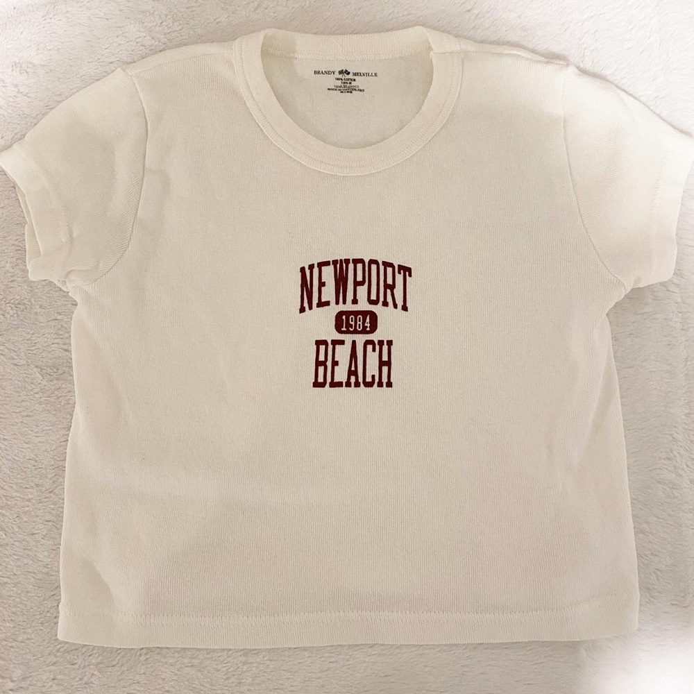 Brandy Melville t-shirt